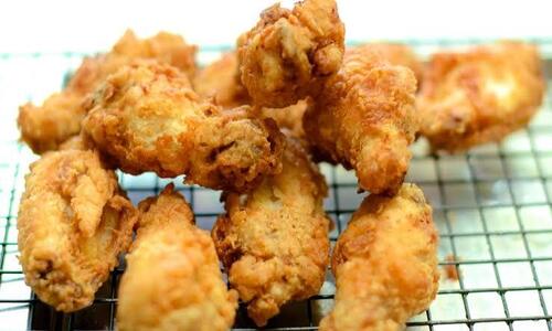 CRISPY CHICKEN WINGS